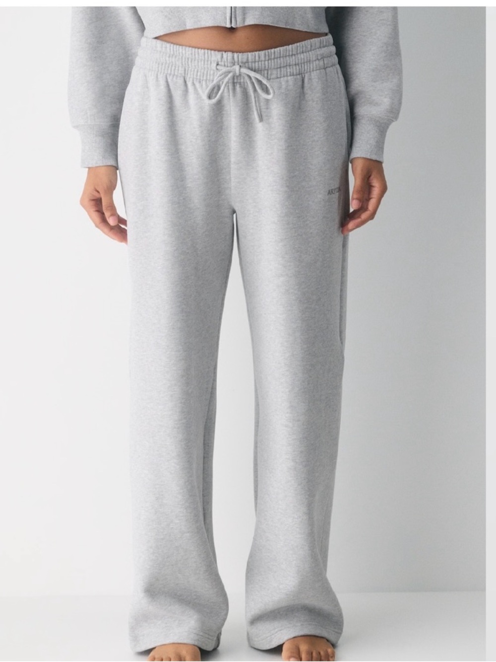 Aritzia sweat fleece perfect fit sweatpants